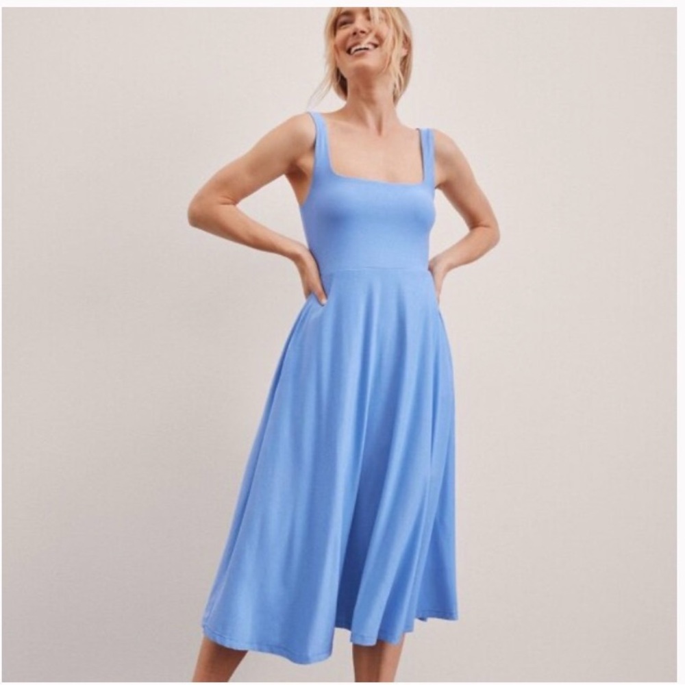 Beyond Yoga Featherweight At The Ready Square Neck Dress- Small